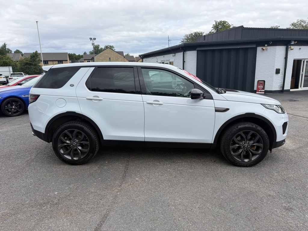 Land Rover Discovery Sport 2.0 Td4 180 Landmark White #4