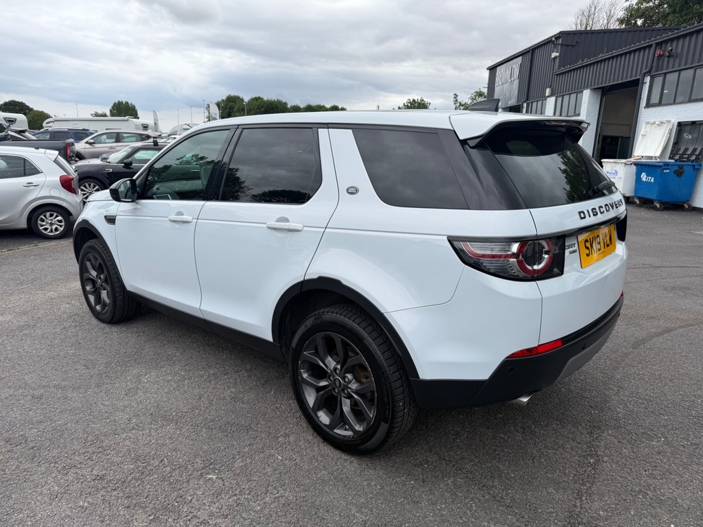 Land Rover Discovery Sport 2.0 Td4 180 Landmark White #6
