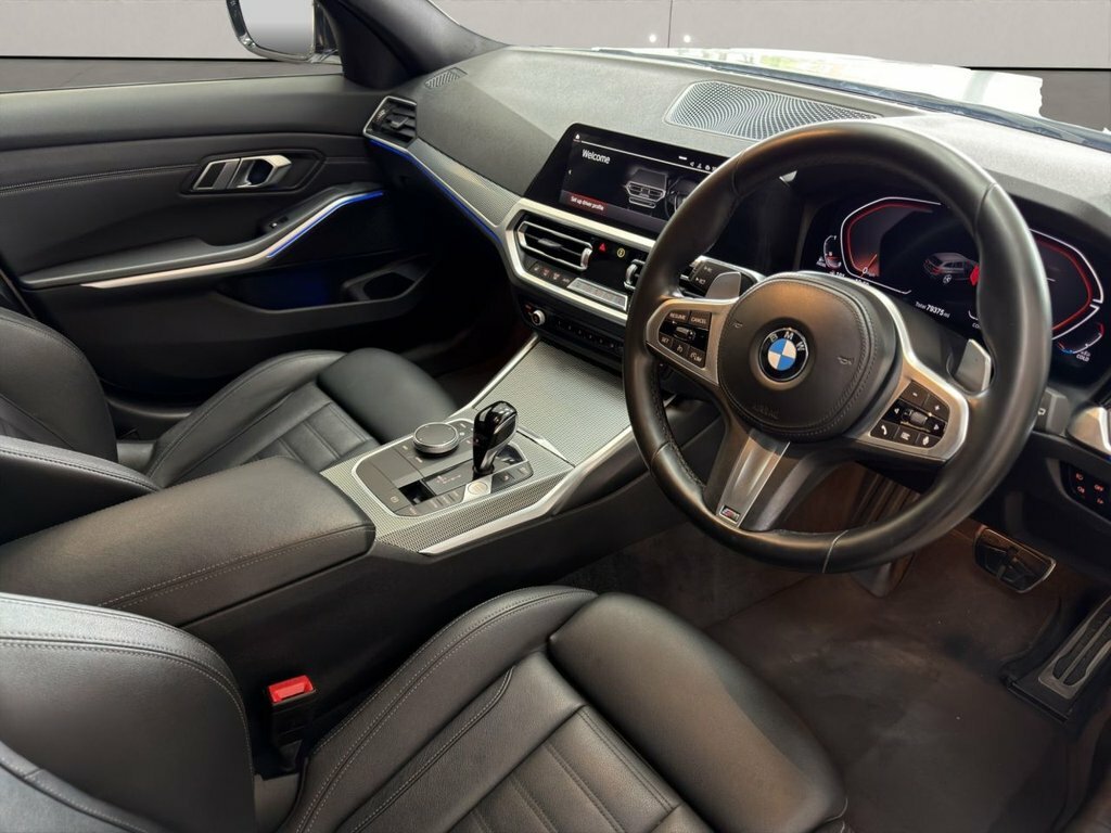 BMW 3 Series 2L M Sport YC22WZY White #5