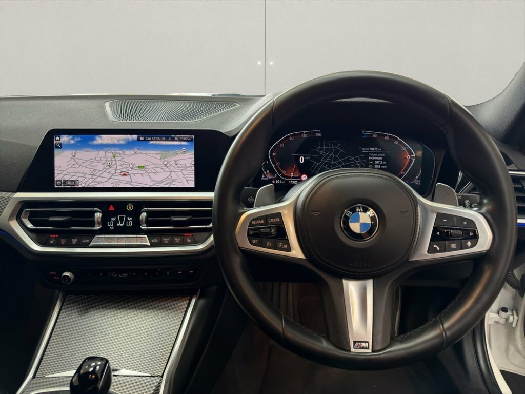 BMW 3 Series 2L M Sport YC22WZY White #3