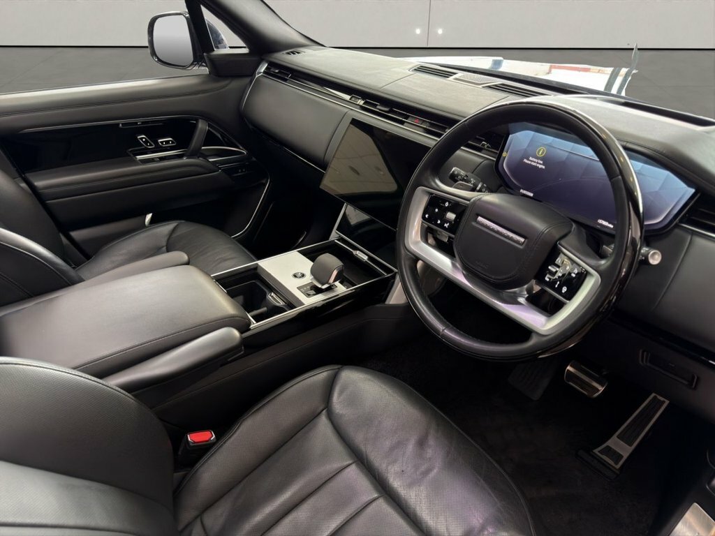 Land Rover Range Rover 3L Autobiography 5dr HV24SZU Black #6