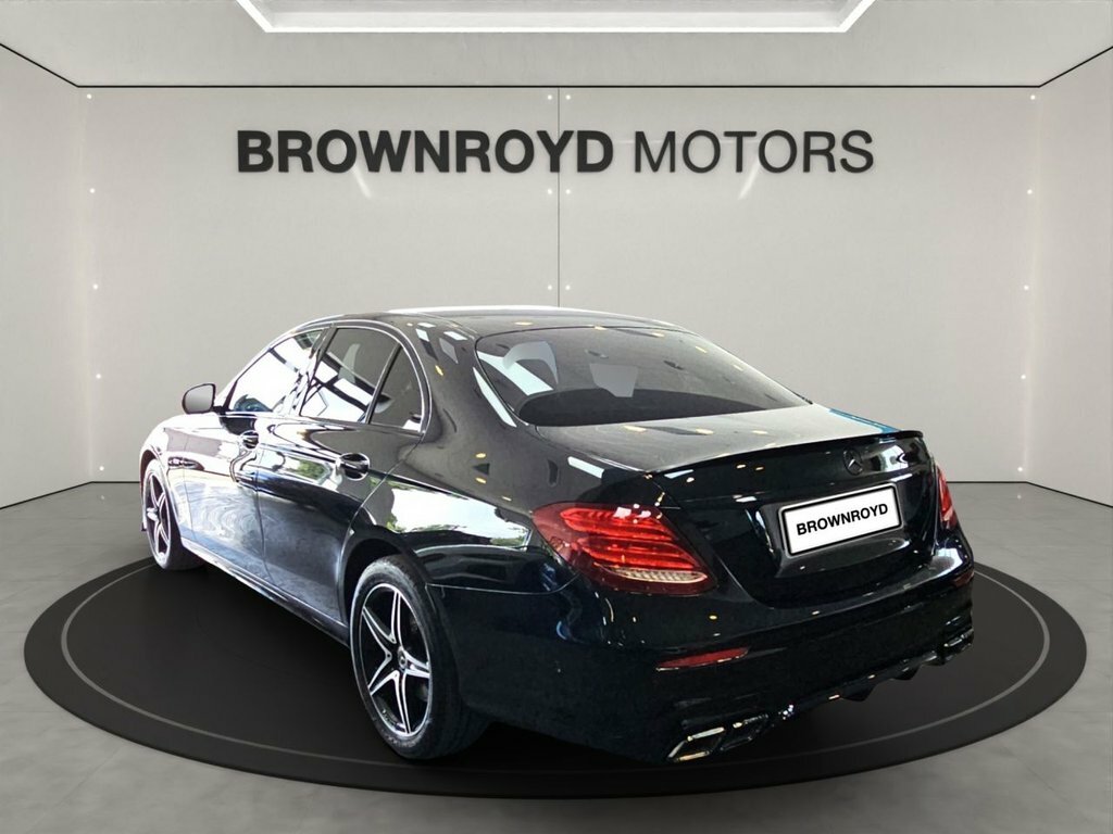 Mercedes-Benz E Class 2L Amg Line Black #3