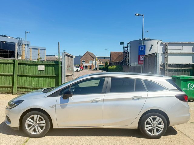 Vauxhall Astra 1.2 Turbo Business Edition Nav Sports Tourer Euro WM71CFK Silver #6