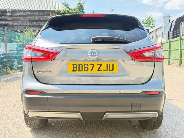 Nissan Qashqai 1.2 Dig-t N-connecta Euro 6 S S Grey #4