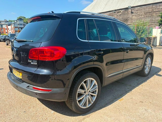 Volkswagen Tiguan 2.0 Tdi Bluemotion Tech Match 2Wd Euro 5 S S Black #3