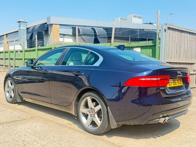 Jaguar XE 2.0D Prestige Euro 6 S S Blue #4