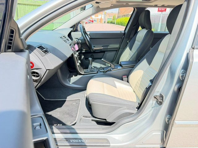 Volvo V50 Se Lux Silver #18