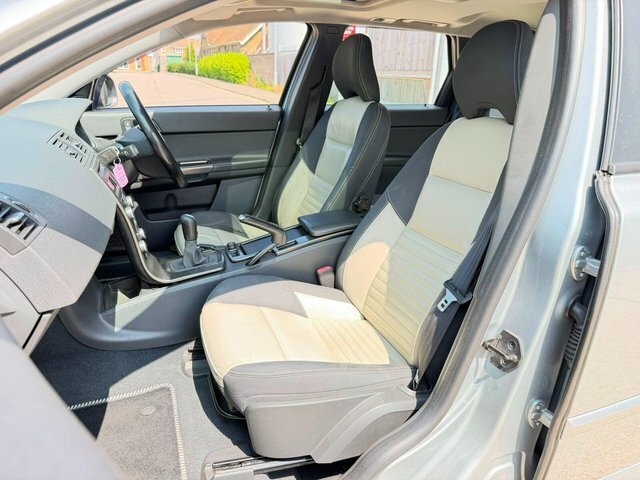 Volvo V50 Se Lux Silver #19