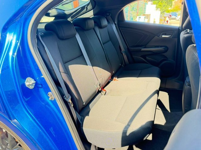 Honda Civic 1.8 I White #13