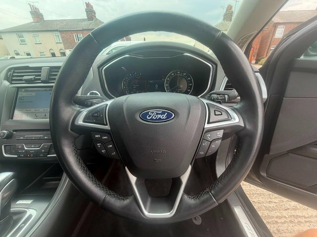 Ford Mondeo Mondeo St-line Edition Ecoblue White #24