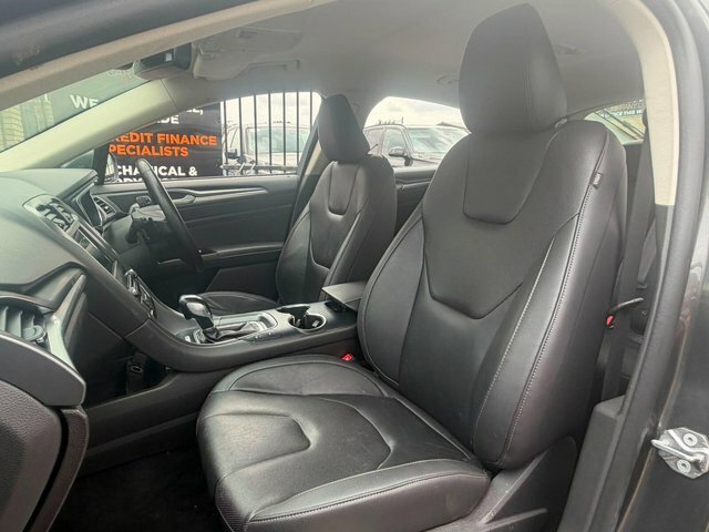 Ford Mondeo Mondeo St-line Edition Ecoblue White #26