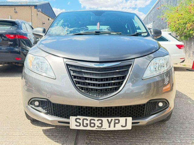 Chrysler Ypsilon Se 5-Door, Low Mileage 35 Road Tax White #8