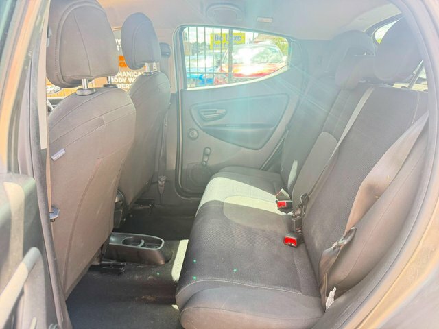 Chrysler Ypsilon Se 5-Door, Low Mileage 35 Road Tax White #15