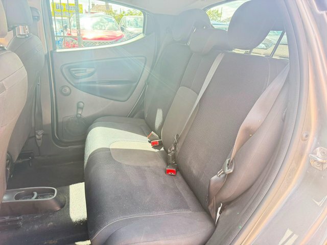 Chrysler Ypsilon Se 5-Door, Low Mileage 35 Road Tax White #16