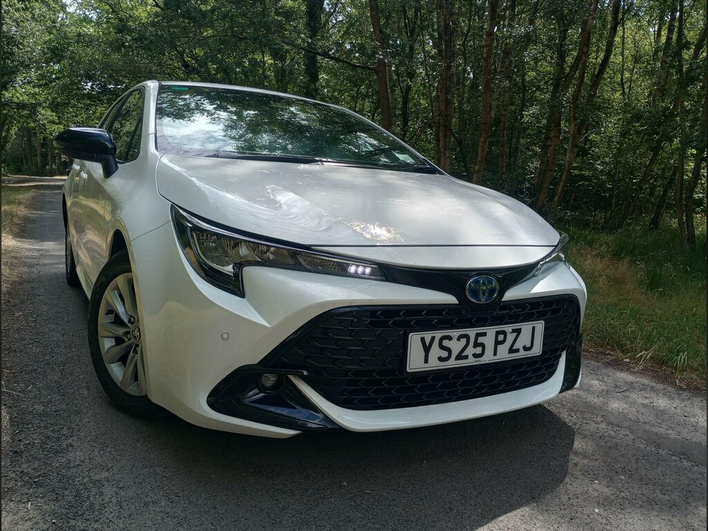 Toyota Corolla 1.8 Vvt-h Icon Cvt Euro 6 Ss White