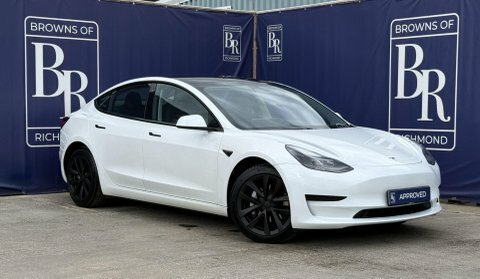 Tesla Model 3 Saloon 4dr Electric White