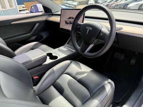 Tesla Model 3 Saloon 4dr Electric SH72XXC White #2