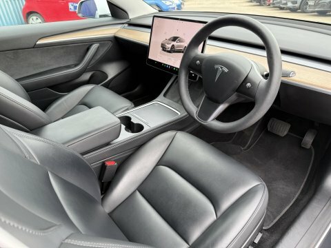 Tesla Model 3 Dual Motor Long AJ72OAW White #2
