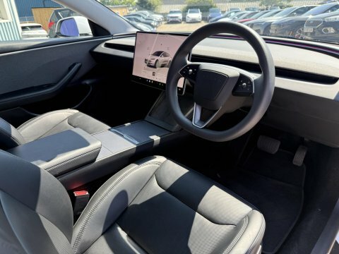 Tesla Model 3 Saloon 4dr Electric MD24YUR White #2