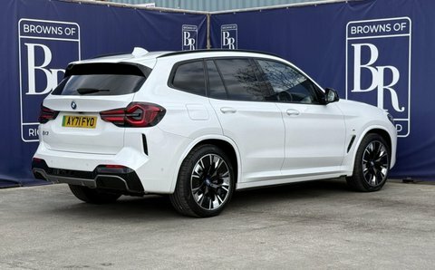 BMW iX3 80Kwh M Sport White #4
