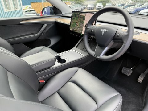 Tesla Model Y Dual Motor Long Black #2