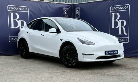 Tesla Model Y Dual Motor Long White