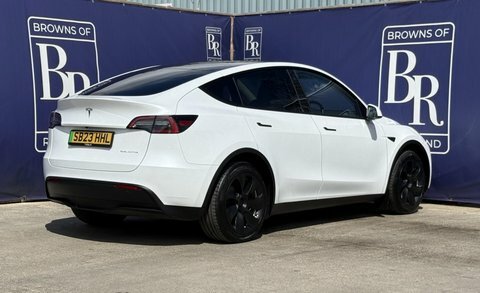 Tesla Model Y Dual Motor Long White #4