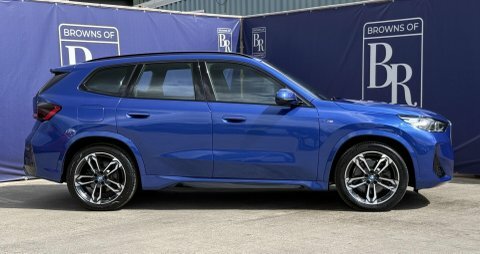 BMW iX1 30 66.5Kwh M Blue #3