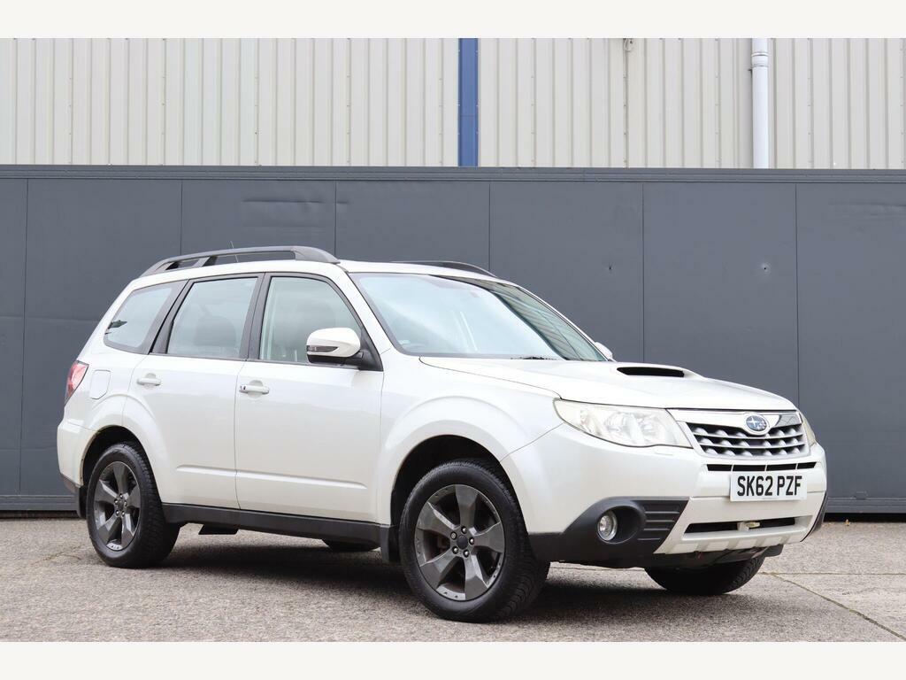 Subaru Forester 2.0D Xs White #1