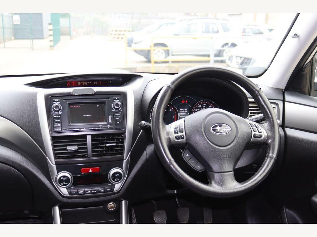 Subaru Forester 2.0D Xs White #18
