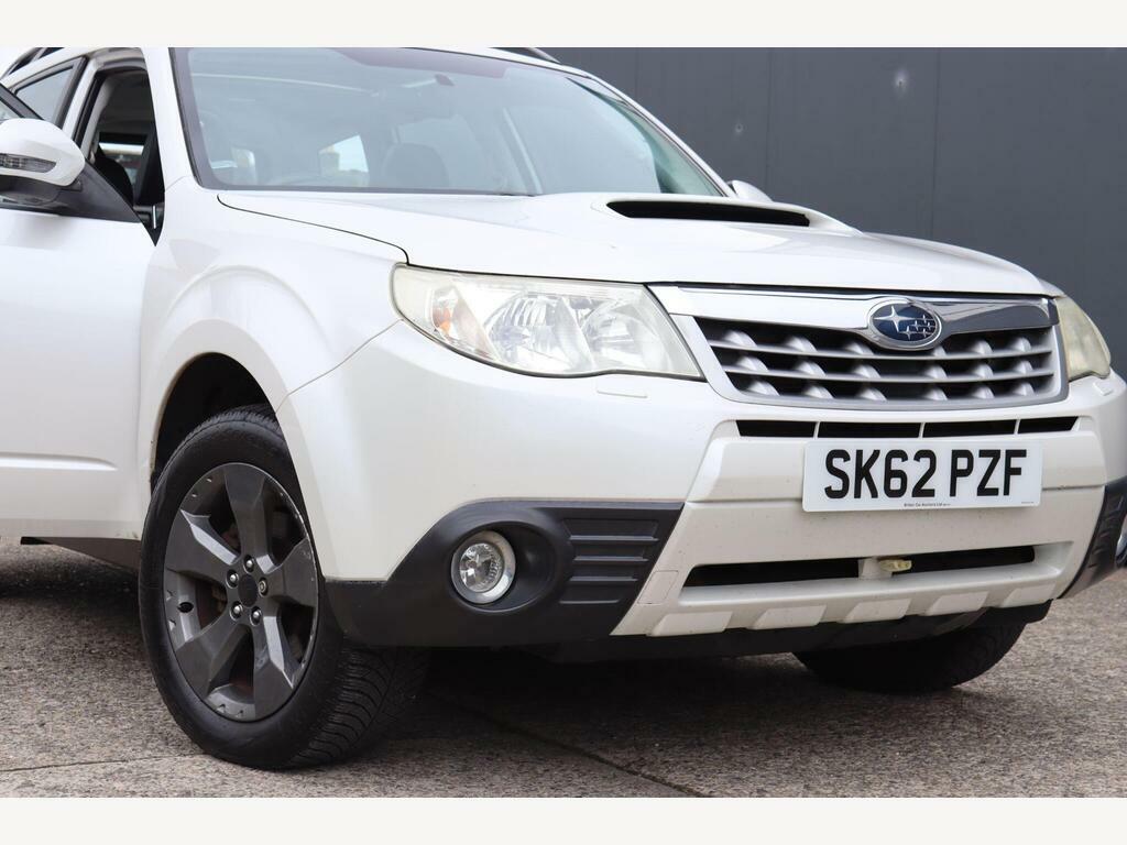 Subaru Forester 2.0D Xs White #30