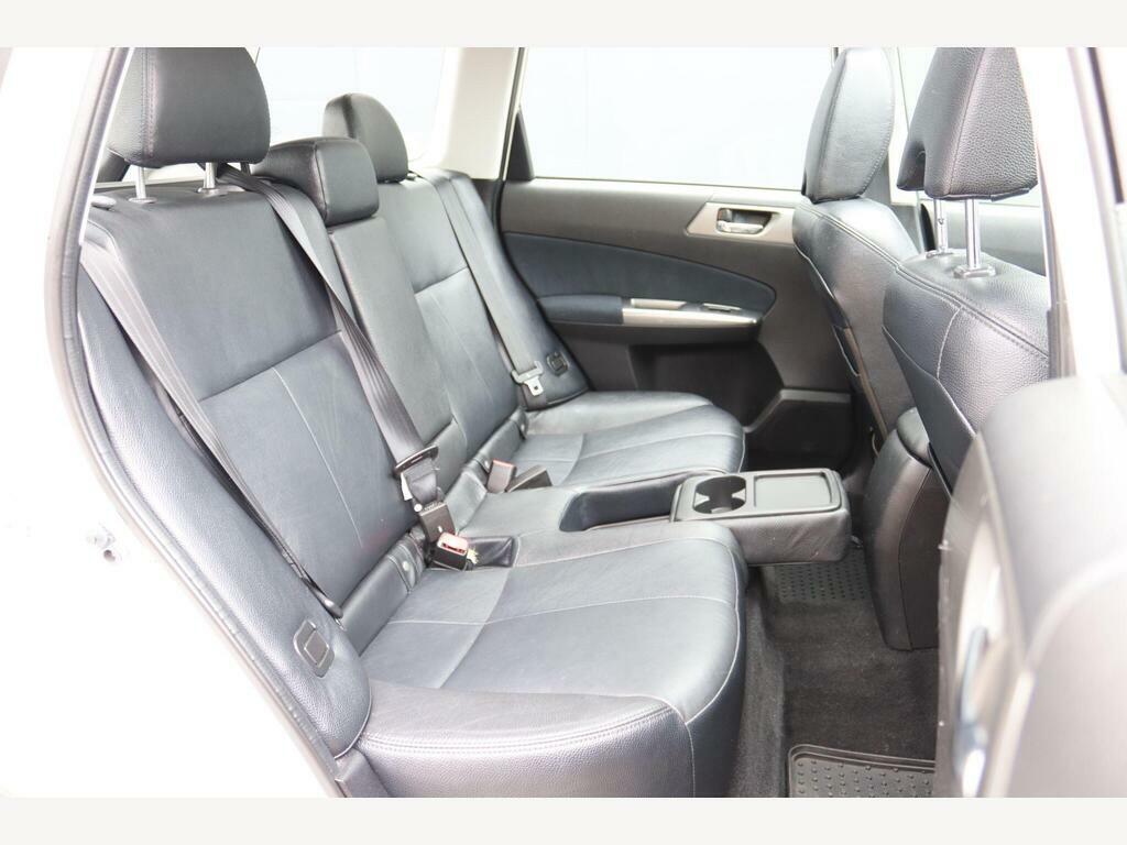 Subaru Forester 2.0D Xs White #26
