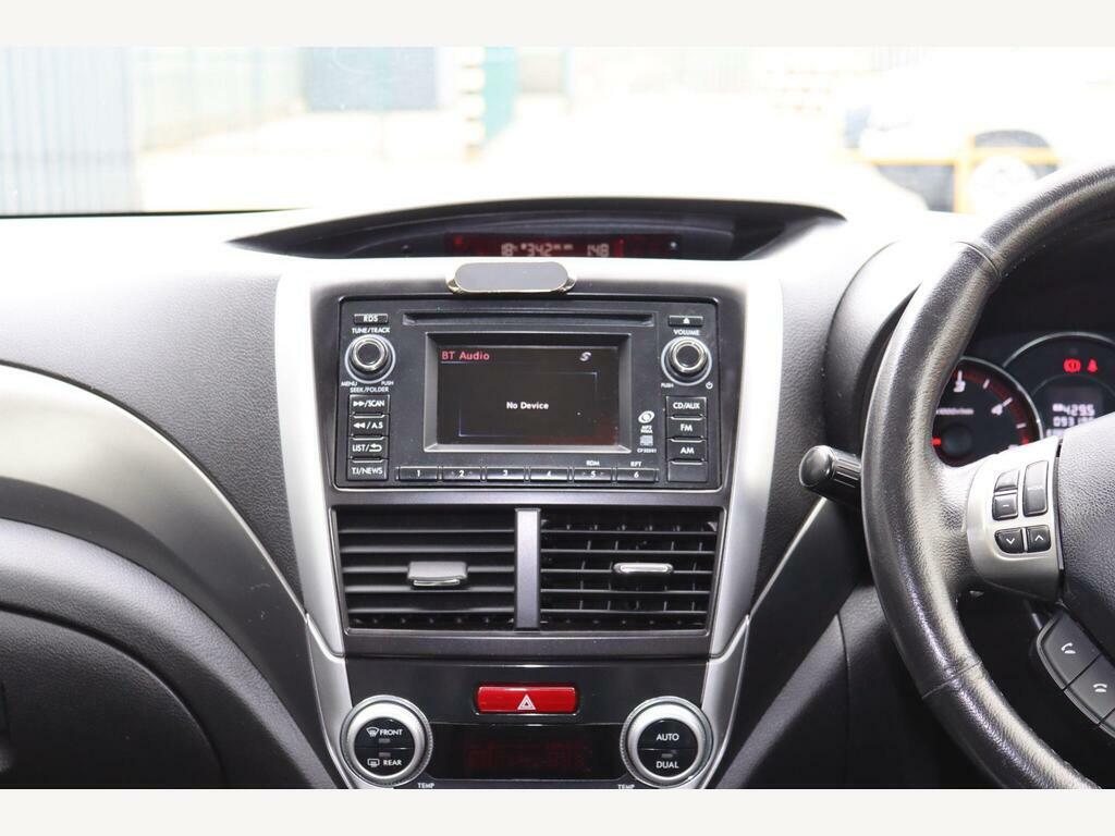 Subaru Forester 2.0D Xs White #17
