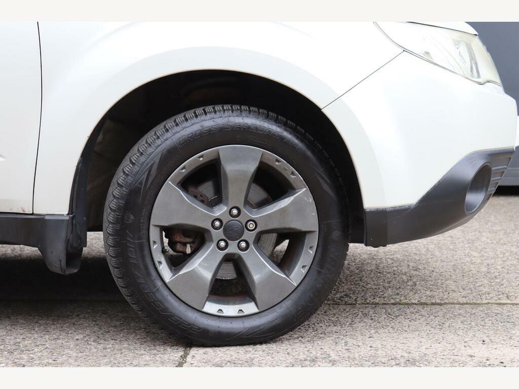 Subaru Forester 2.0D Xs White #31