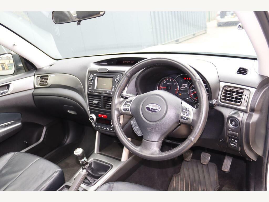 Subaru Forester 2.0D Xs White #22
