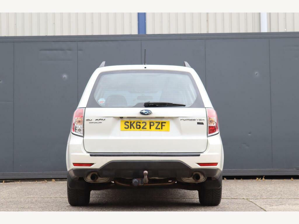 Subaru Forester 2.0D Xs White #6