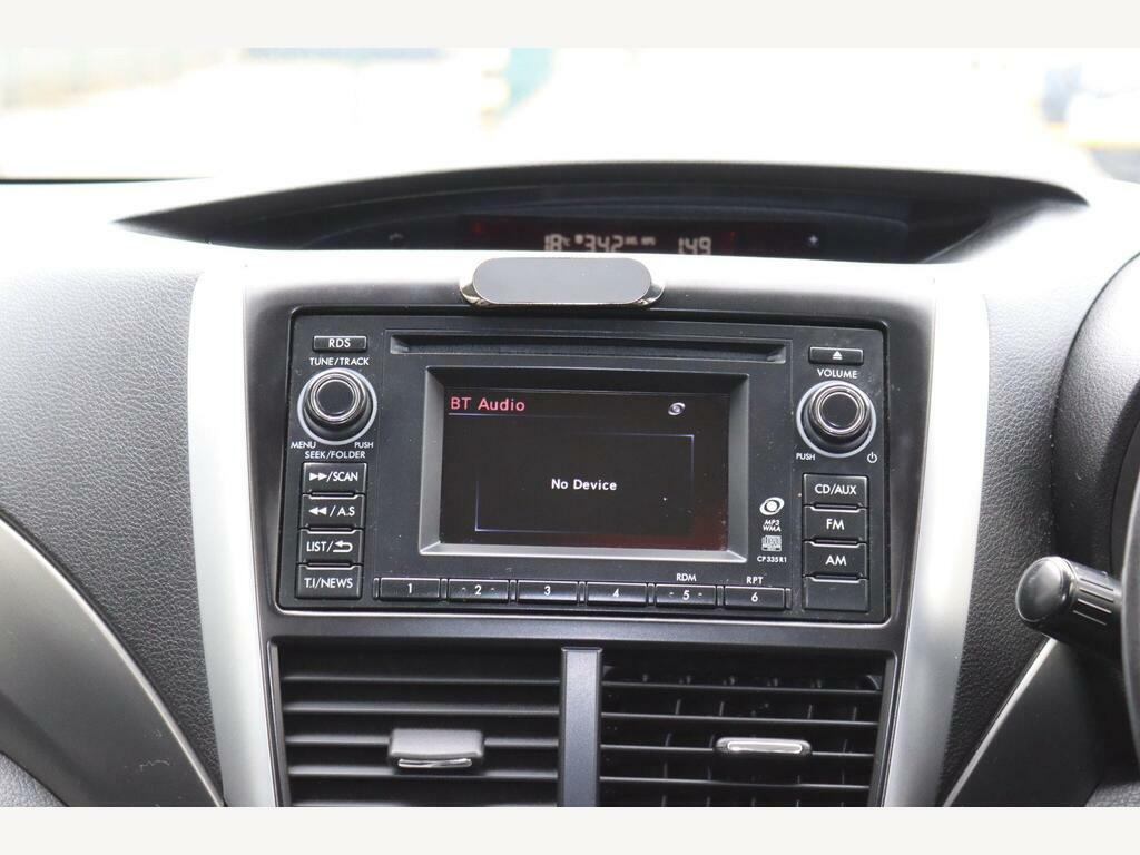 Subaru Forester 2.0D Xs White #15