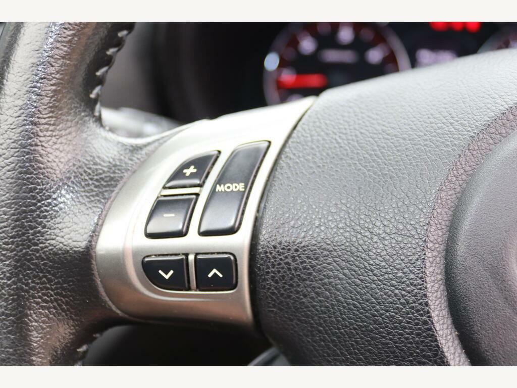 Subaru Forester 2.0D Xs White #19