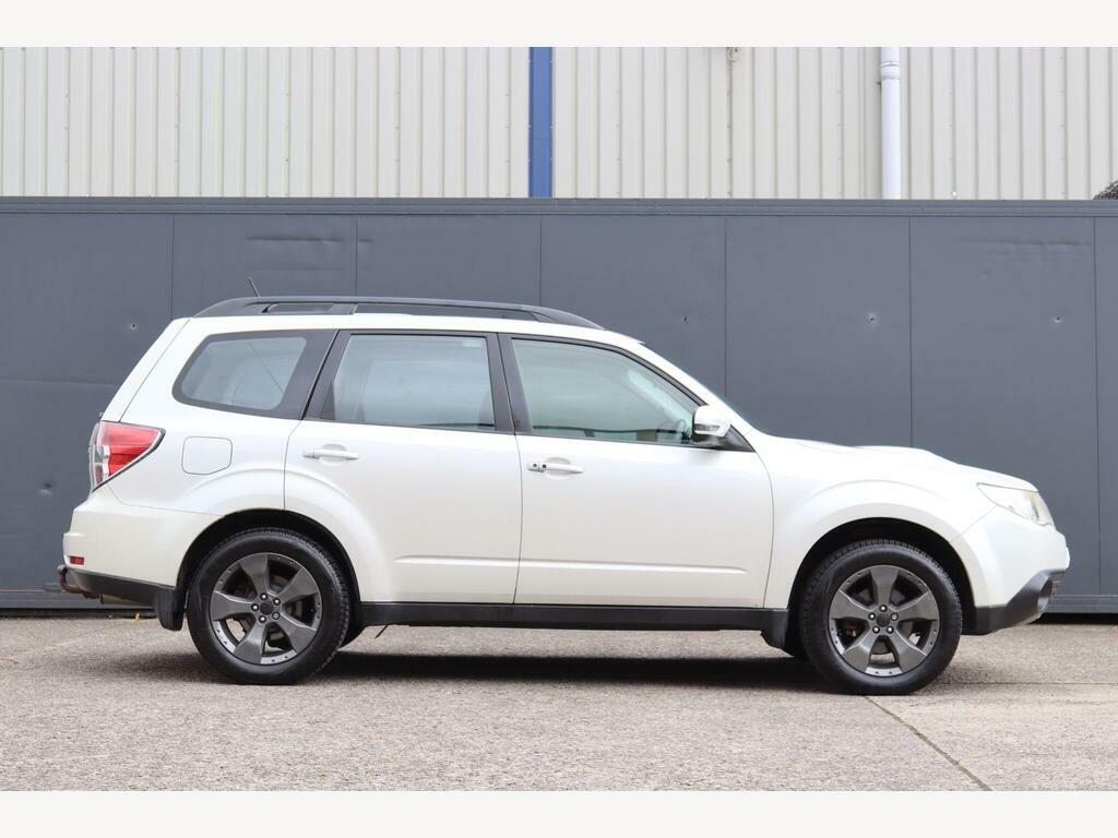 Subaru Forester 2.0D Xs White #9