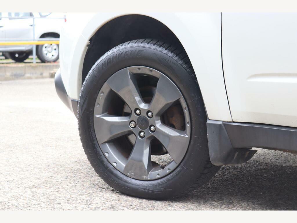 Subaru Forester 2.0D Xs White #33