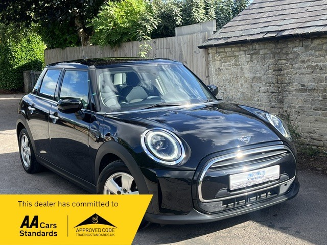 2022 Mini Hatch