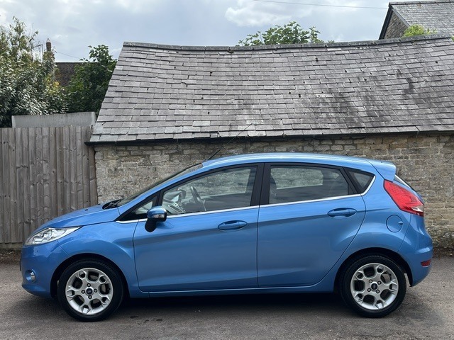 Ford Fiesta Zetec Blue #4