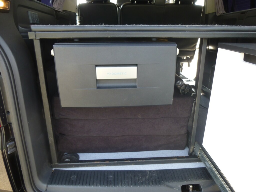 Volkswagen Transporter Shuttle Shuttle 2.0 T30 Tdi Shuttle Se 140 Bhp Black #15