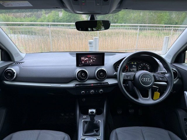 Audi Q2 Tfsi 30 Technik Suv Blue #2