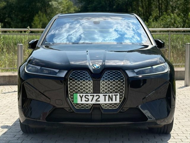 BMW iX 76.6Kwh M Sport Edition Black #4