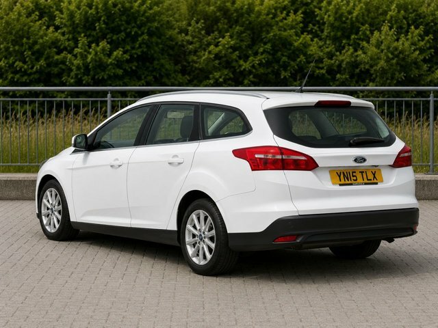Ford Focus Titanium Estate YN15TLX White #6