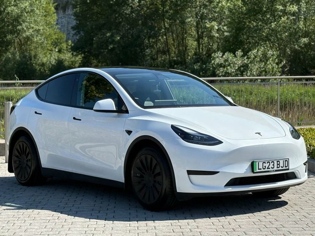 Tesla Model Y 5dr Electric Auto Rwd White