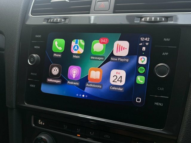 Volkswagen e-Golf E-golf Hatchback Black #3