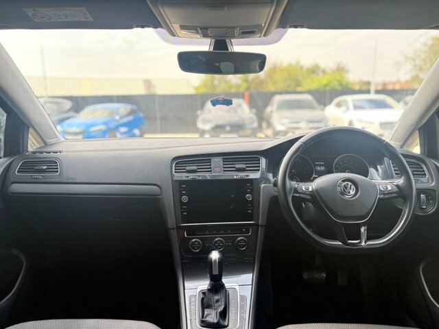 Volkswagen e-Golf E-golf Hatchback Black #2