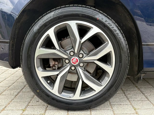 Jaguar I-Pace For Sale In Little Gaddesden Black #35